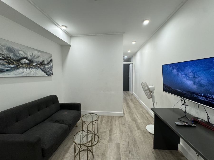2 Bedroom Property for Sale in Woodstock Western Cape